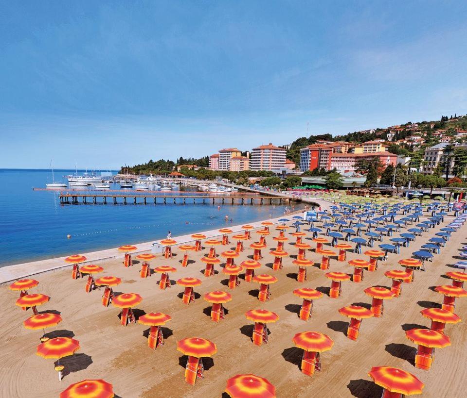 Oleander Rooms Portorož Exteriör bild